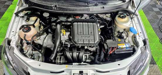 VOLKSWAGEN-GOL-2021