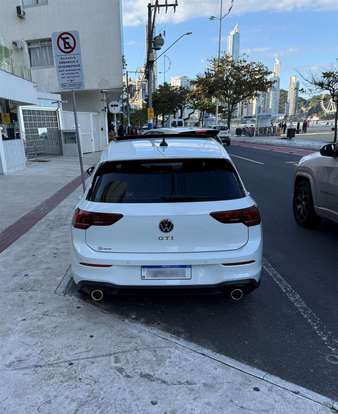 VOLKSWAGEN-GOLF-2026