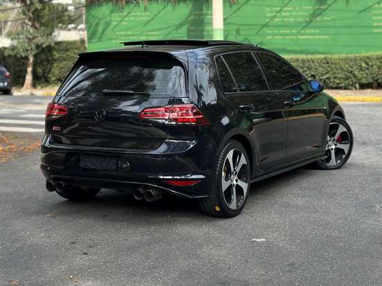 VOLKSWAGEN-GOLF-2.0 TSI GTI 16V TURBO GASOLINA 4P AUTOMÁTICO VOLKSWAGEN-GOLF-2014