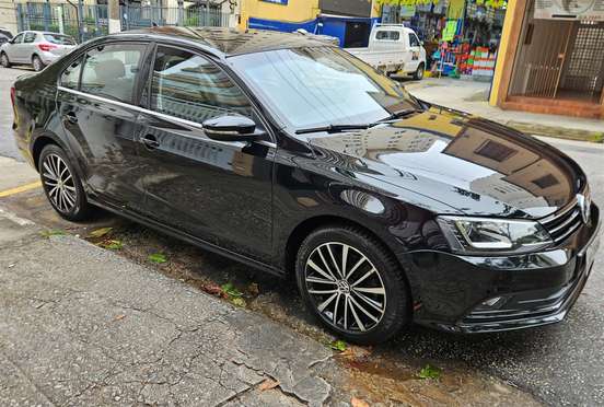 VOLKSWAGEN-JETTA-2.0 TSI HIGHLINE 211CV GASOLINA 4P TIPTRONIC VOLKSWAGEN-JETTA-2017