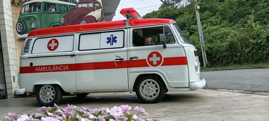 VOLKSWAGEN-KOMBI-2013