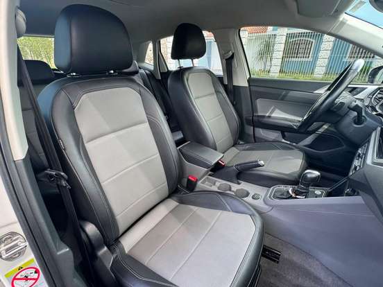 VOLKSWAGEN-POLO-2018