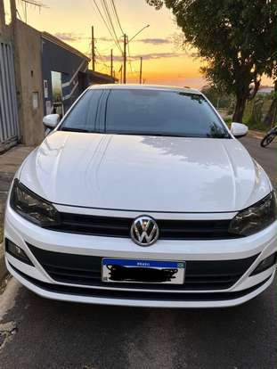 VOLKSWAGEN-POLO-2017