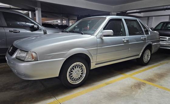 VOLKSWAGEN SANTANA 1.8 MI 8V GASOLINA 4P MANUAL