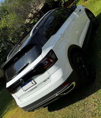VOLKSWAGEN-T-CROSS-2023