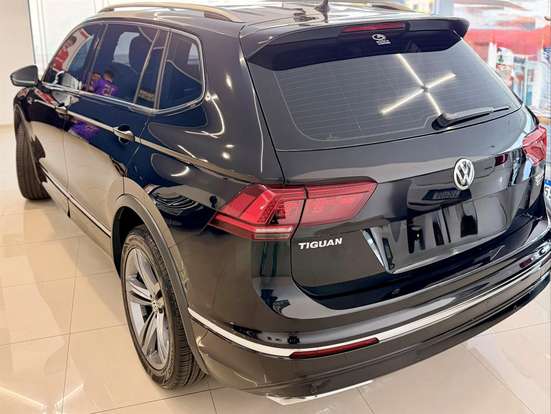 VOLKSWAGEN-TIGUAN-2019
