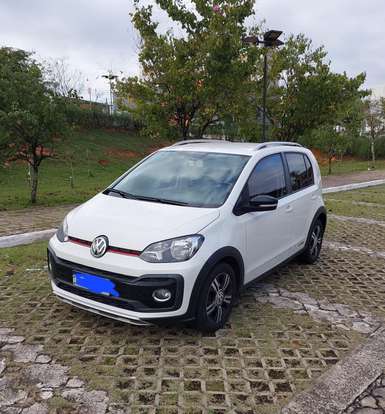 VOLKSWAGEN-UP-2019