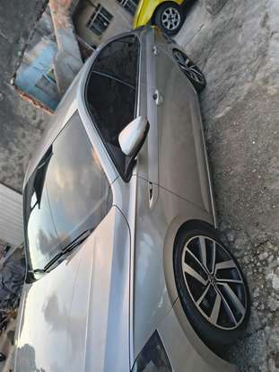 VOLKSWAGEN-VIRTUS-2018