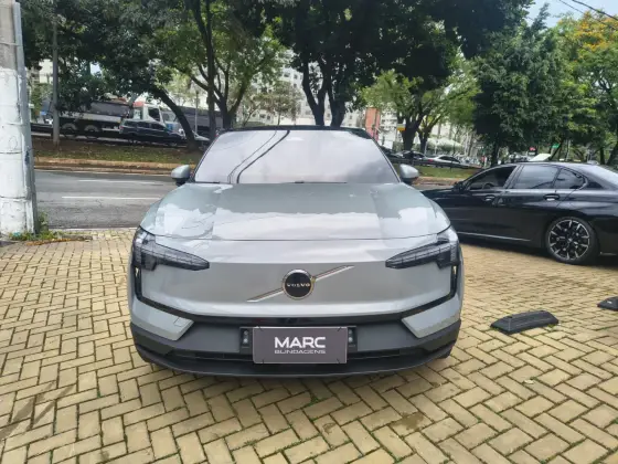 VOLVO EX30 69 KW ELÉTRICO CORE