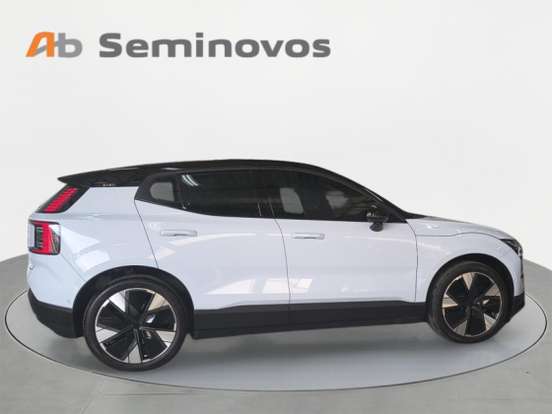 VOLVO-EX30-2024