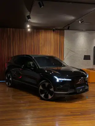 VOLVO-EX30-2024