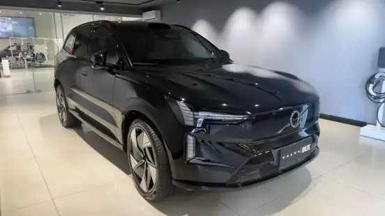 VOLVO-EX90-2025