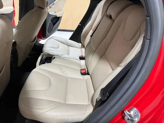 VOLVO-V40-2.0 T4 DYNAMIC TURBO GASOLINA 4P AUTOMÁTICO VOLVO-V40-2014