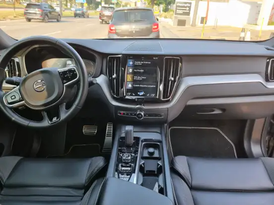 VOLVO-XC60-2019