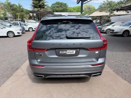 VOLVO-XC60-2021