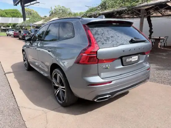 VOLVO-XC60-2021