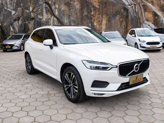 VOLVO-XC60-2.0 D5 DIESEL MOMENTUM AWD GEARTRONIC VOLVO-XC60-2020