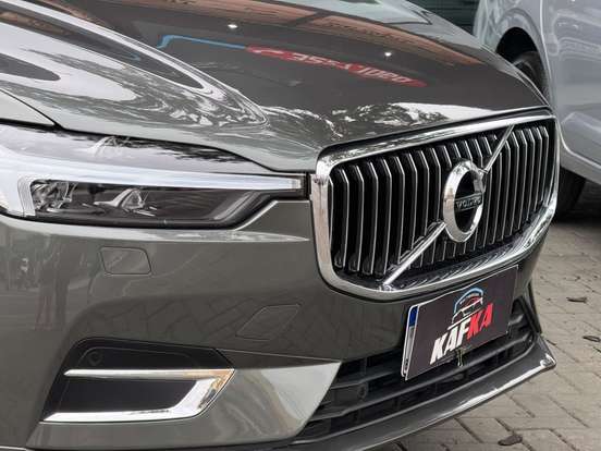 VOLVO-XC60-2.0 T5 GASOLINA MOMENTUM AWD GEARTRONIC VOLVO-XC60-2021