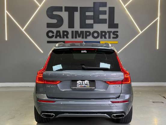 VOLVO-XC60-2018