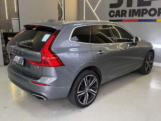 VOLVO-XC60-2018