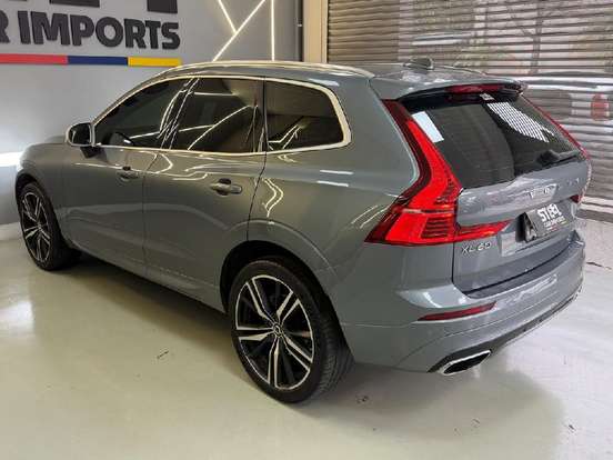 VOLVO-XC60-2.0 T5 GASOLINA R-DESIGN AWD GEARTRONIC VOLVO-XC60-2018