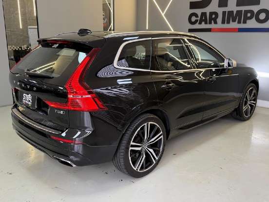 VOLVO-XC60-2018