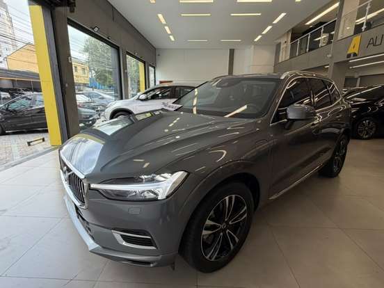 VOLVO-XC60-2021