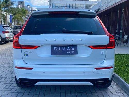 VOLVO-XC60-2019