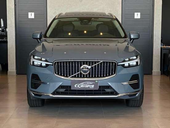 VOLVO-XC60-2023