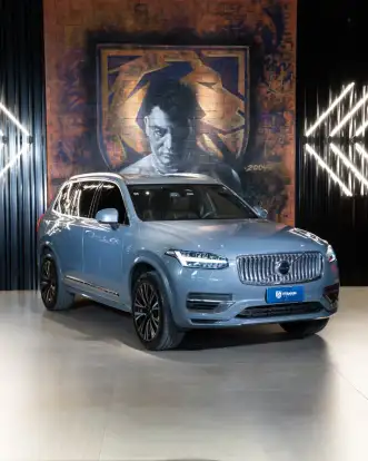 VOLVO-XC90-2023