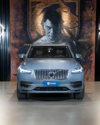 VOLVO-XC90-2023