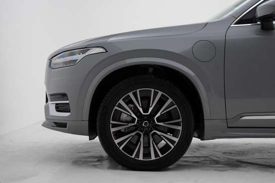 VOLVO-XC90-2024
