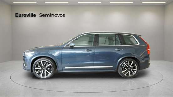 VOLVO-XC90-2023