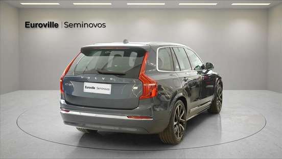VOLVO-XC90-2023