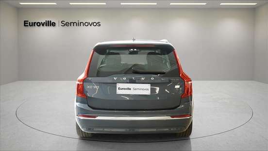 VOLVO-XC90-2023