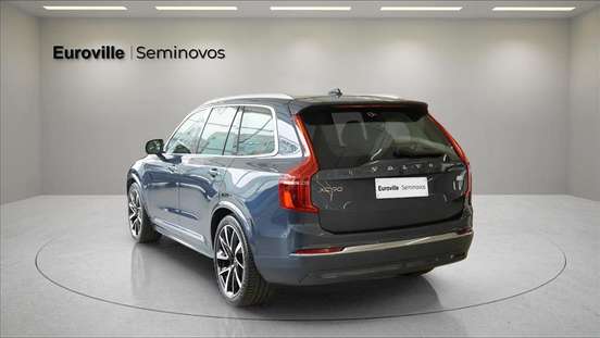 VOLVO-XC90-2023