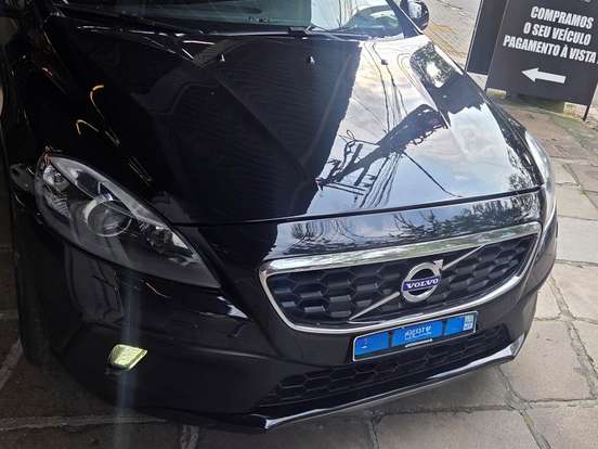 VOLVO-V40-2.0 T5 CROSS COUNTRY AWD TURBO GASOLINA 4P AUTOMÁTICO VOLVO-V40-2015