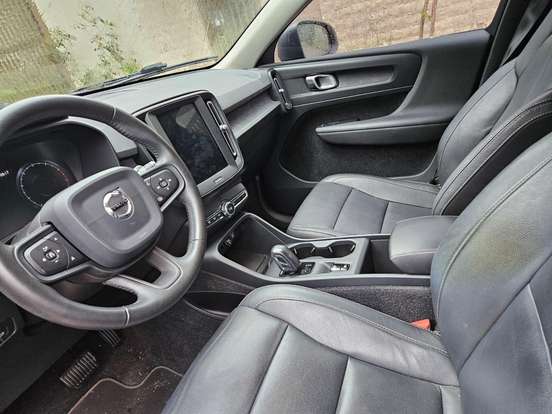 VOLVO-XC40-2.0 T4 GASOLINA GEARTRONIC VOLVO-XC40-2018