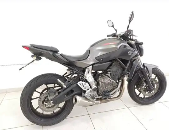 YAMAHA-MT-07 YAMAHA-MT-07-2016
