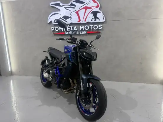 YAMAHA-MT-09-2024