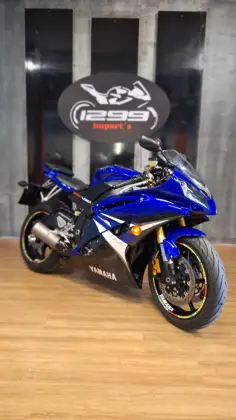YAMAHA YZF-R6 