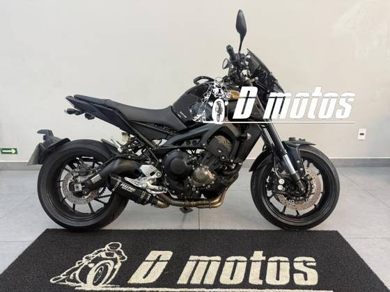 YAMAHA MT-09 