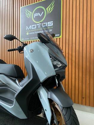 YAMAHA XMAX 300 CONNECTED ABS 