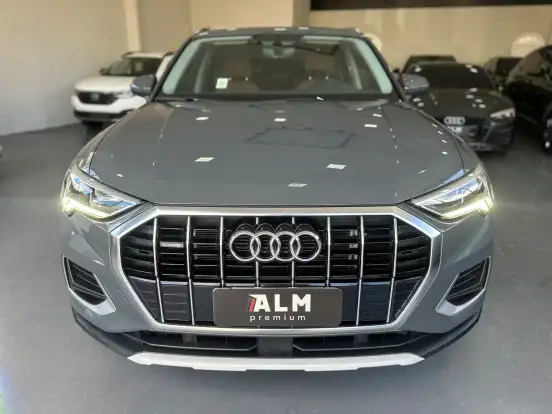 AUDI-Q3-2022