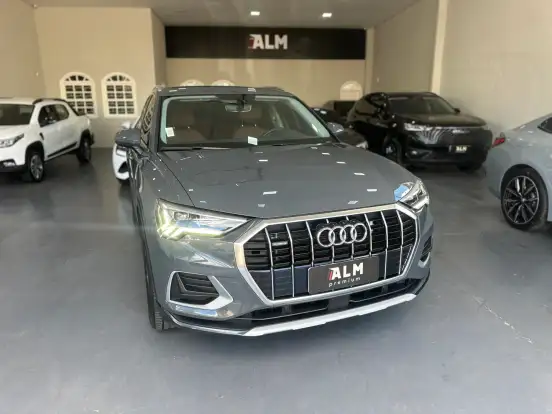 AUDI-Q3-2022