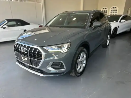 AUDI-Q3-2022