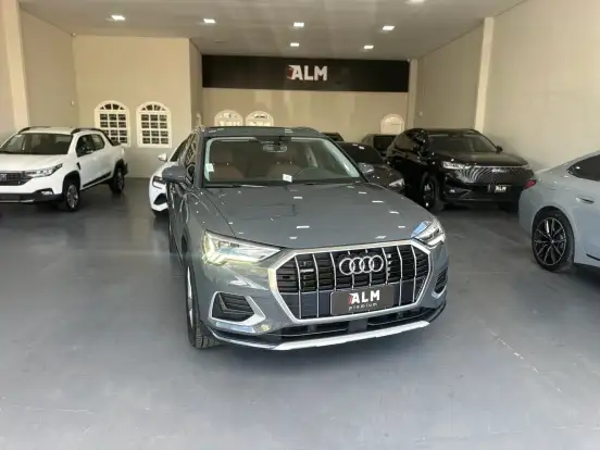 AUDI-Q3-2022