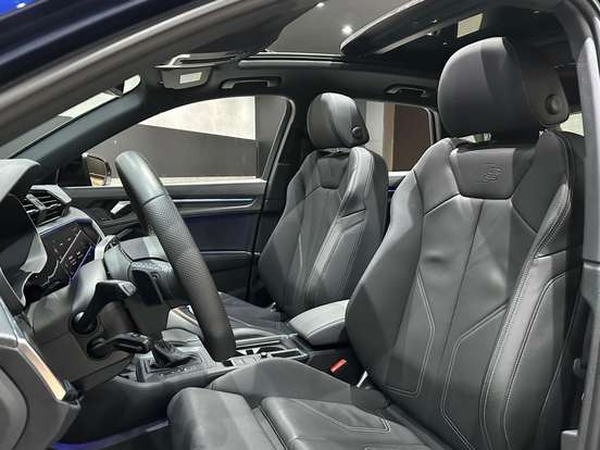 AUDI-Q3-2024