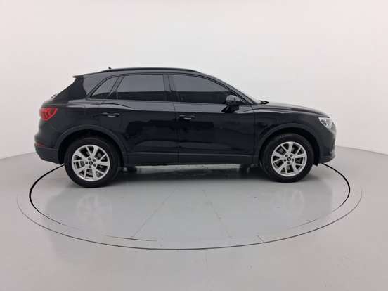 AUDI-Q3-2024