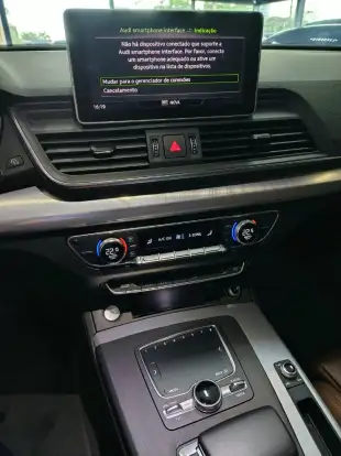 AUDI-Q5-2020